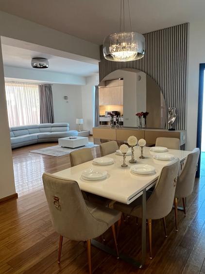 Apartament cu 3 camere semidecomandat în Herăstrău