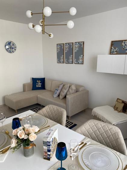 Apartament cu 4 camere decomandat în Central