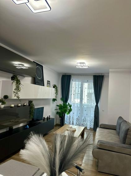 Apartament cu 2 camere decomandat, mobilat în Sopor