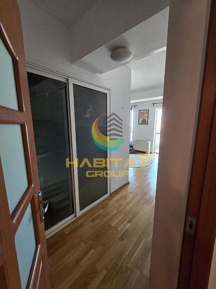 Apartament cu 4 camere decomandat, mobilat în Decebal