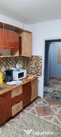 Apartament cu 2 camere decomandat în Obor