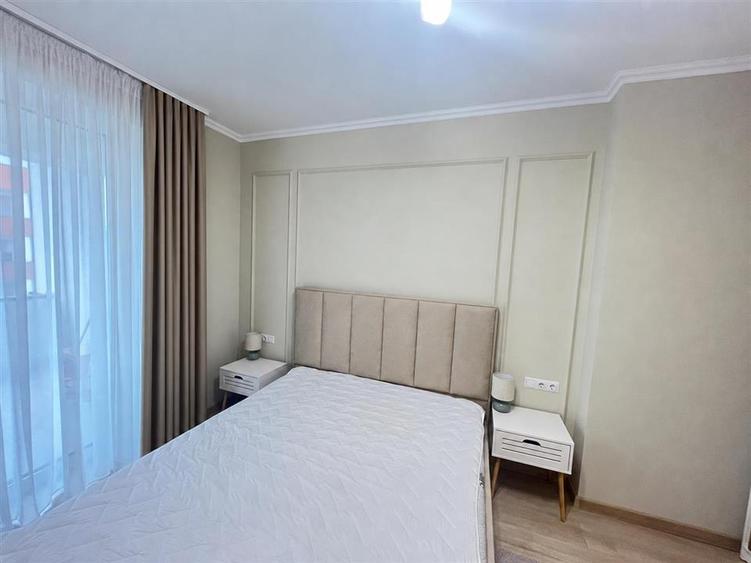 Apartament cu 3 camere decomandat, mobilat în Central