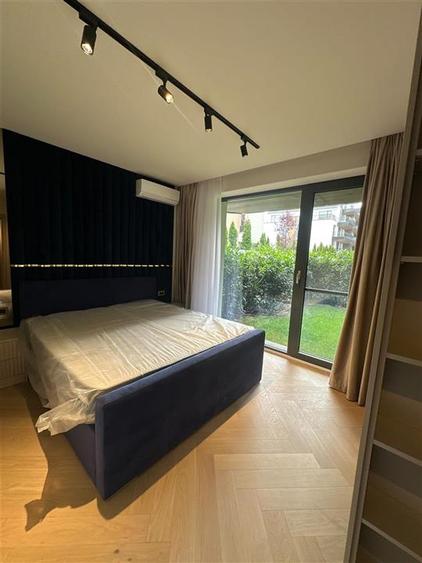 Apartament cu 4 camere semidecomandat, mobilat în Iancu Nicolae