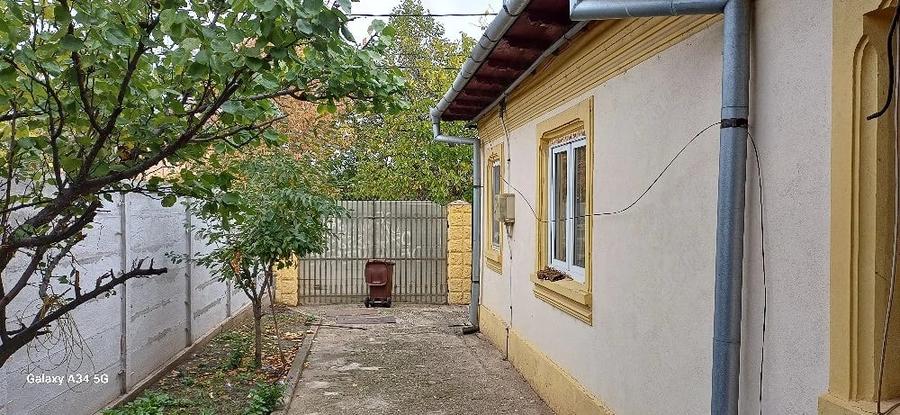 Casă cu 3 camere cu Teren 841 Mp în Central