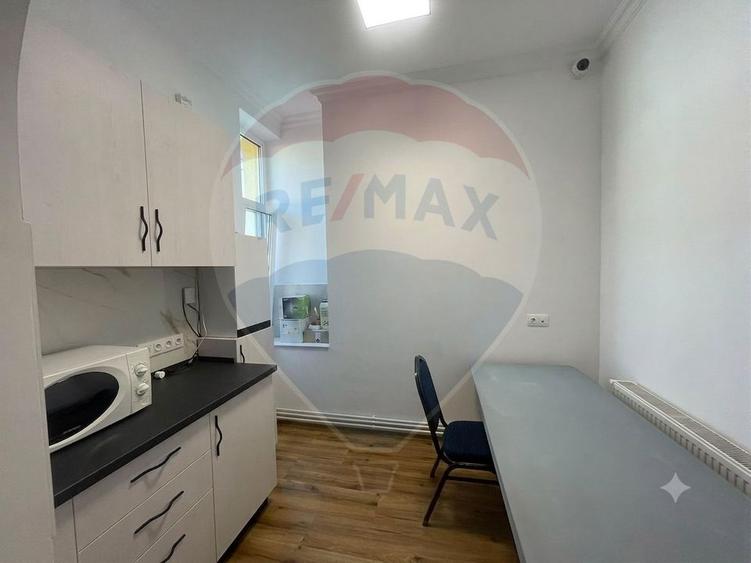 Apartament la casa de inchiriat - 13