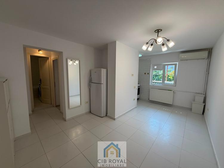 Apartament cu 2 camere decomandat în Parcul Circului