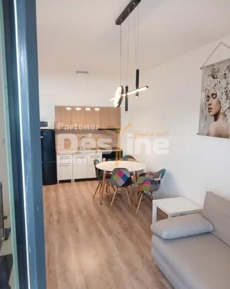 Apartament cu 2 camere semidecomandat în Tractorul