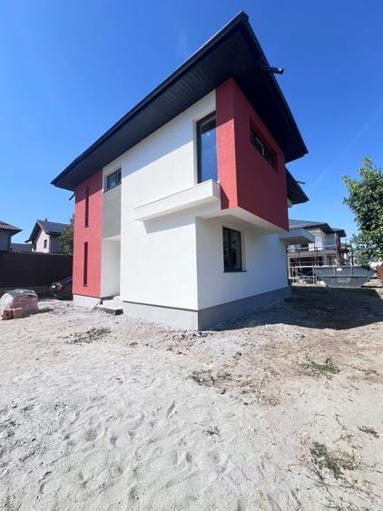 Casă individuală cu 5 camere cu Canalizare în Bragadiru