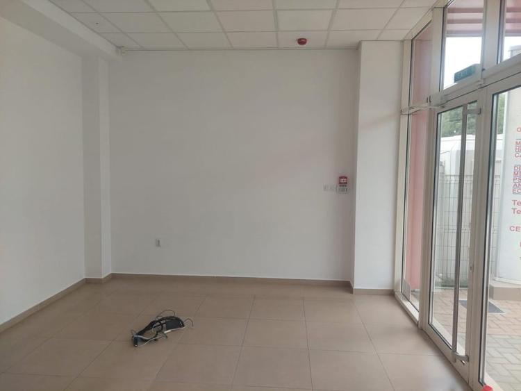 Spațiu comercial, de 84 mp, în Sărari