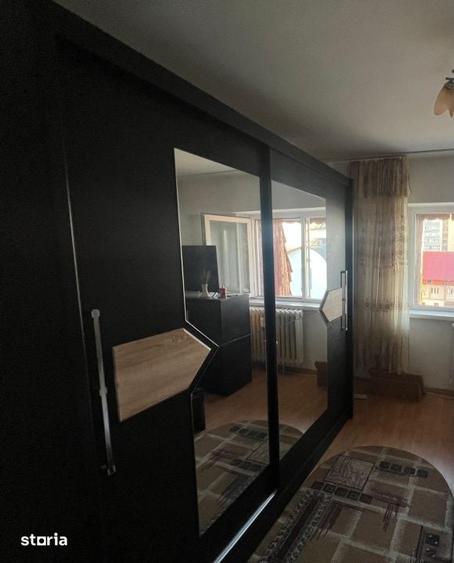Apartament cu 3 camere decomandat în Valea Rosie