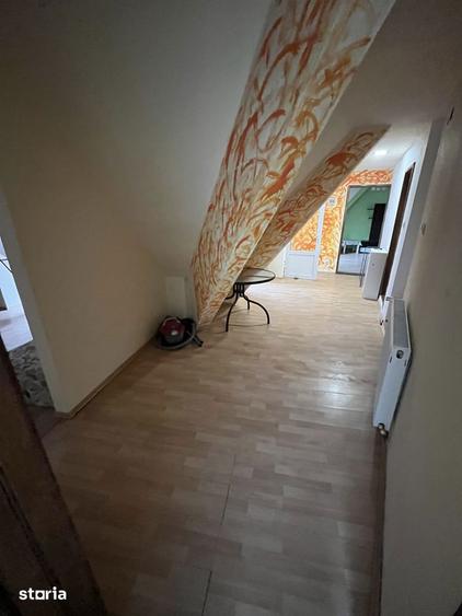 Casă cu 6 camere cu Teren 270 Mp în Central