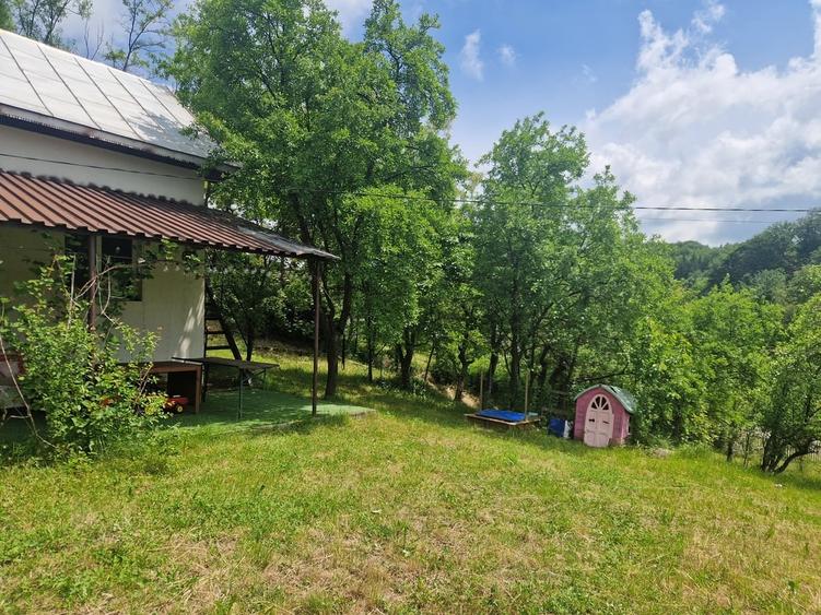 Casă cu 4 camere cu Teren 607 Mp în Central