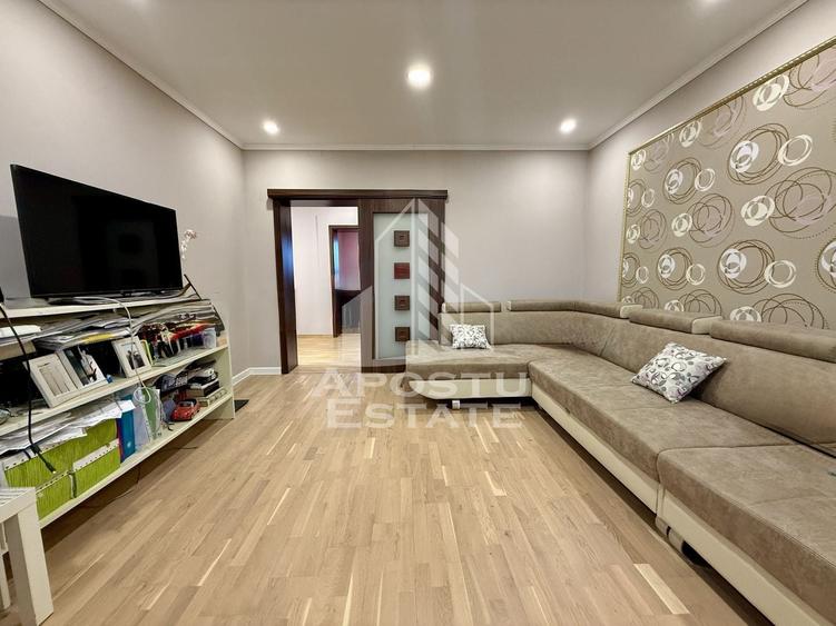 Apartament cu 3 camere decomandat, mobilat în Lunei