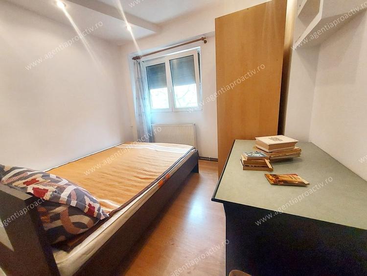 Apartament cu 4 camere semidecomandat în Port