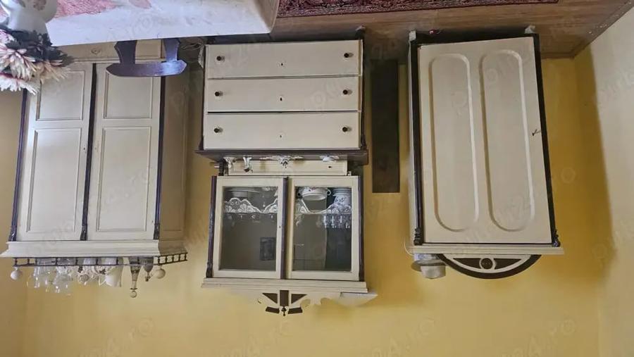 Casă cu 6 camere cu Teren 4000 Mp în Vrani
