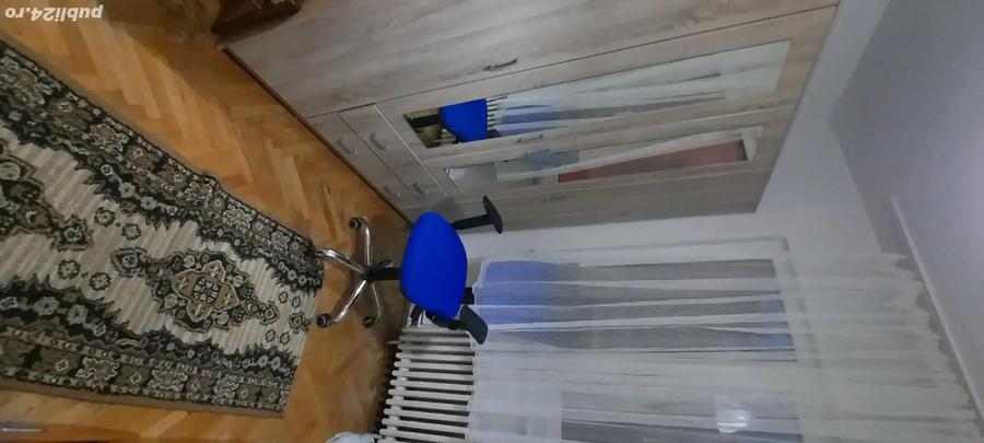 Vanzare apartament cu 3 camere in Cartierul Dambu Pietros. - 1