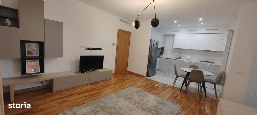 Apartament cu 3 camere în Mihai Bravu