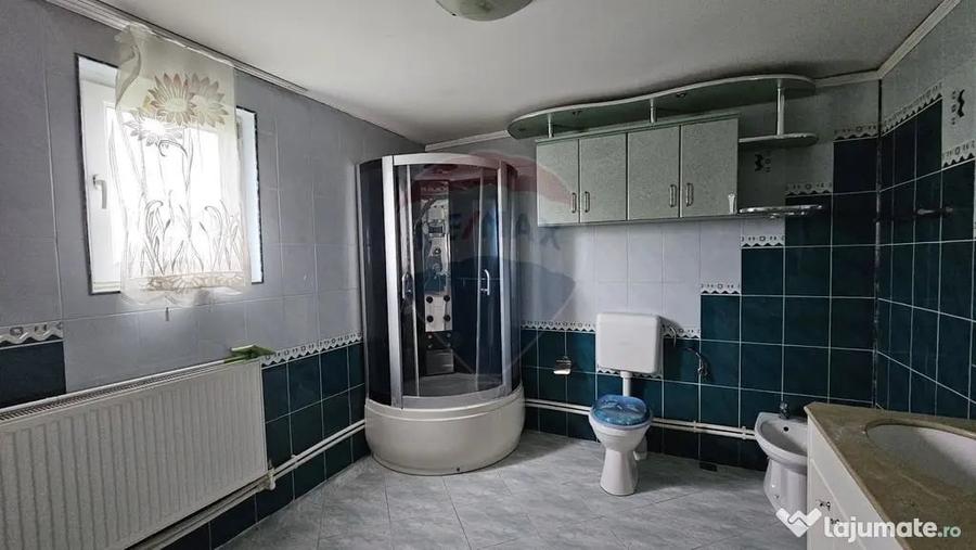 Casă cu 5 camere cu Teren 526 Mp în Chilișeni