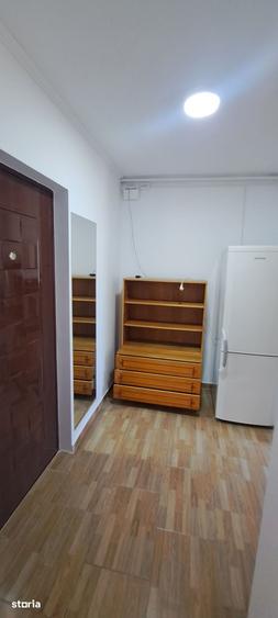 Apartament cu 2 camere, mobilat în Central