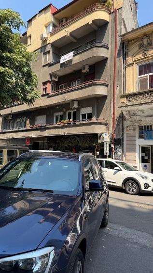 Apartament cu 2 camere decomandat în Calea Victoriei