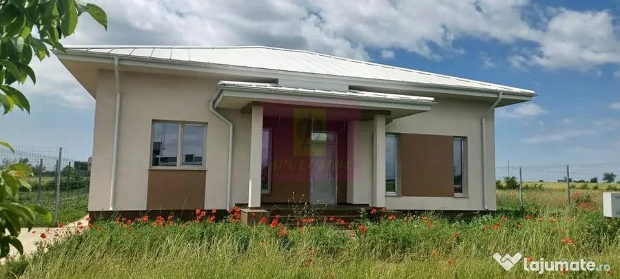 Casă cu 4 camere cu Teren 514 Mp în Gulia