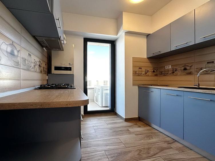 Apartament cu 4 camere decomandat, mobilat în P-ța Unirii