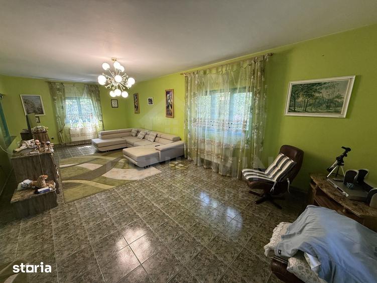 Casă cu 5 camere cu Teren 1039 Mp în Rovine