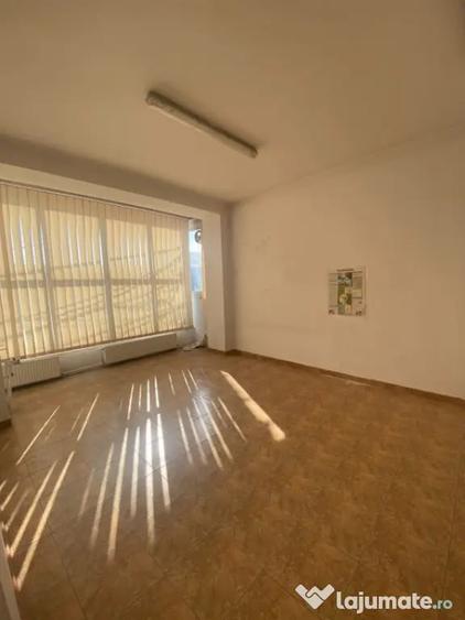 Spațiu comercial, de 120 mp, în 1 Mai