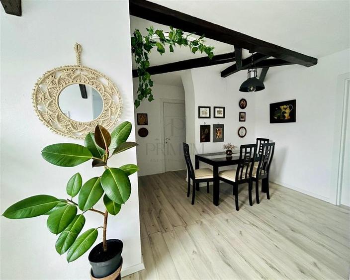 Apartament cu 4 camere decomandat în Elisabetin