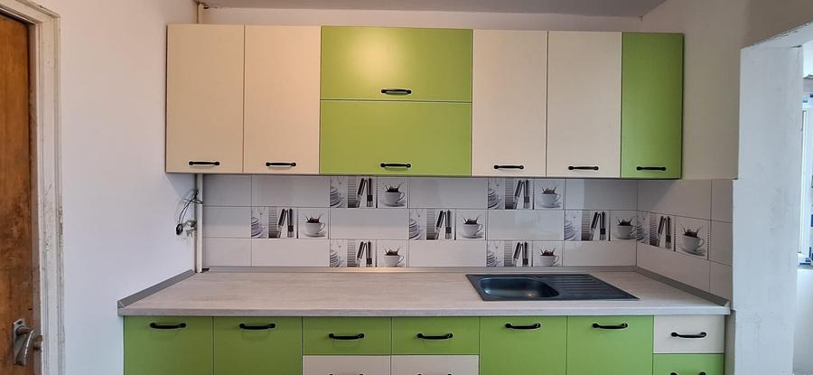 Apartament cu 3 camere decomandat în Doamna Ghica