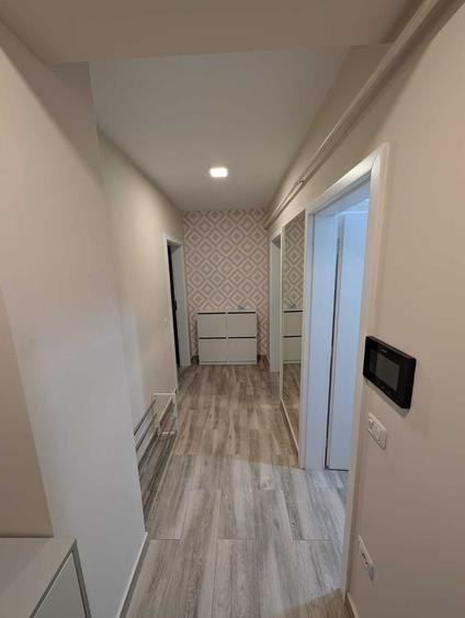 Apartament cu 2 camere semidecomandat în Valea Adâncă
