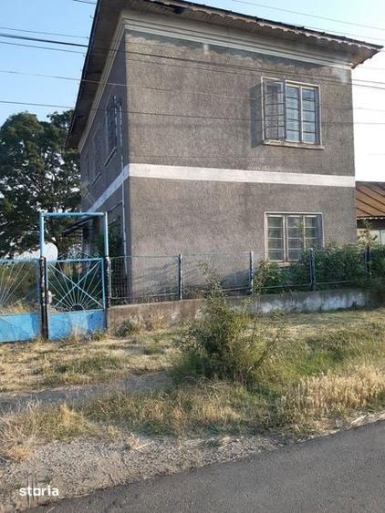 Casă cu 4 camere cu Teren 156 Mp în Bucovăț