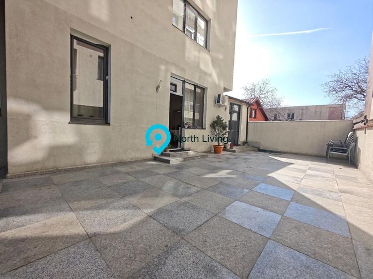 Apartament cu 3 camere semidecomandat, mobilat în Dămăroaia