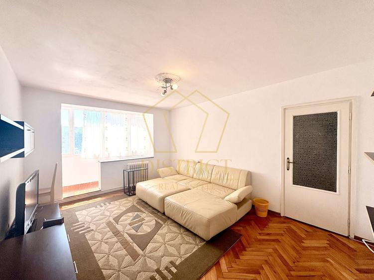 Apartament cu 3 camere semidecomandat, mobilat în Ultracentral
