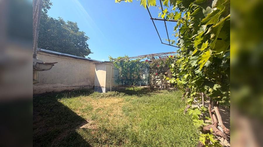 Casă cu 3 camere cu Teren 790 Mp în Central