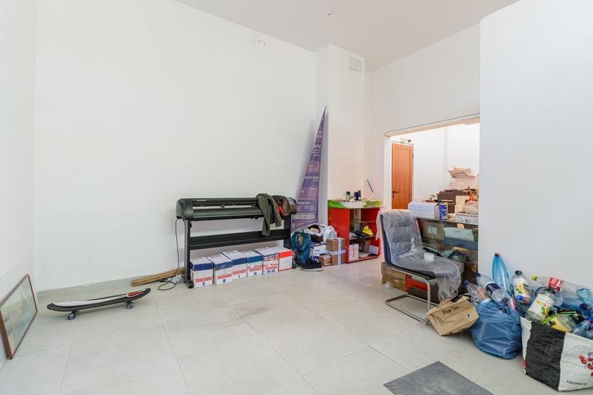 Spațiu comercial, de 64 mp, în Ștefan cel Mare