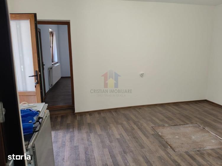 Casă cu 4 camere cu Teren 300 Mp în Central