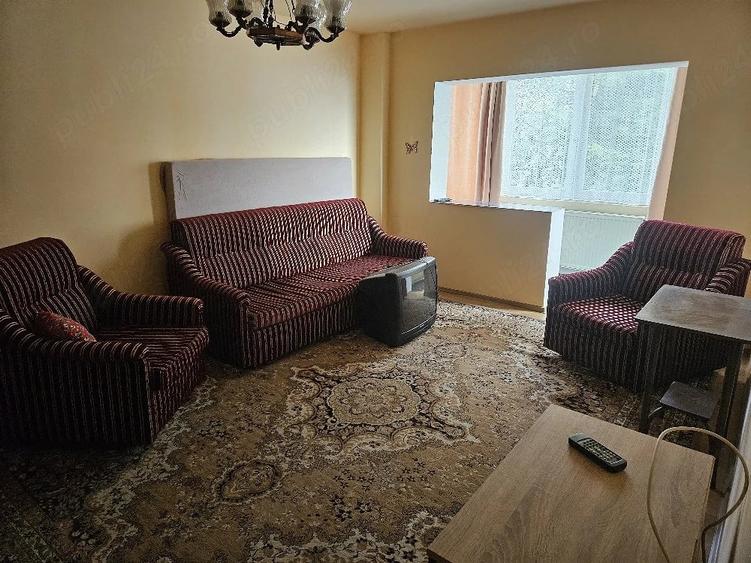 Apartament cu 2 camere decomandat în Plăvăț II