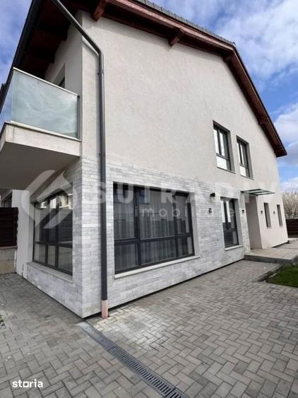 Casă cu 4 camere cu Canalizare în Dâmbul Rotund