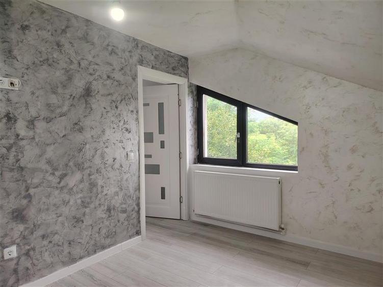 Casă cu 4 camere cu Teren 600 Mp în Lipănești