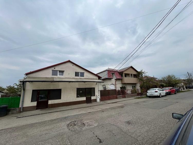 Casă cu 4 camere în Mehala