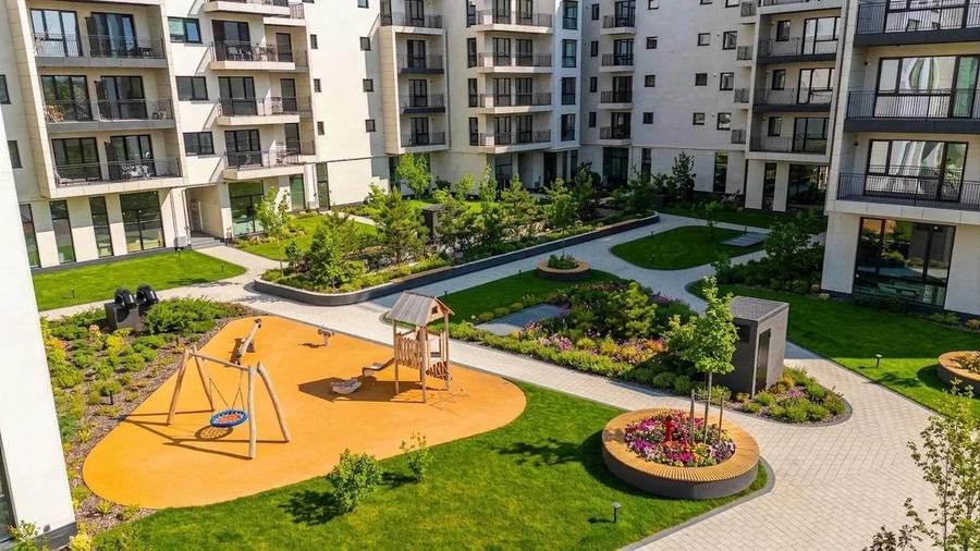 Penthouse cu 3 camere decomandat în Pipera