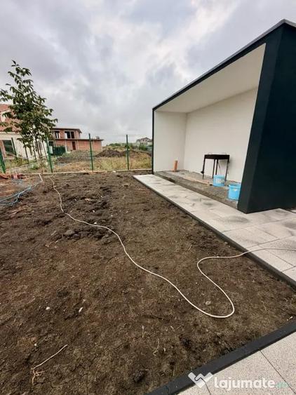 Casă cu 4 camere cu Teren 300 Mp în Dumbrăvița