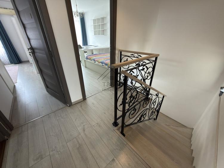 Duplex cu 4 camere cu Canalizare în Florești
