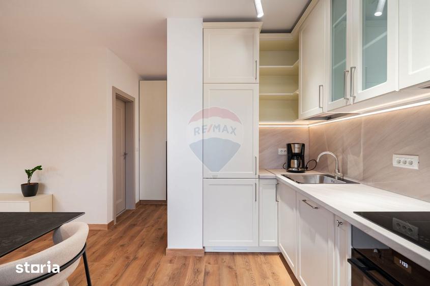 Apartament cu 3 camere, mobilat în Funcționarilor
