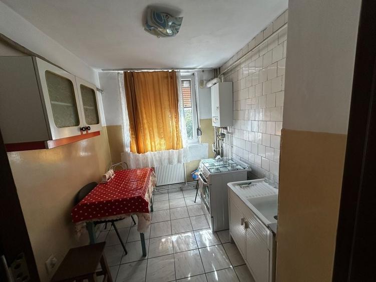 Apartament cu 2 camere semidecomandat în Țiglina 1