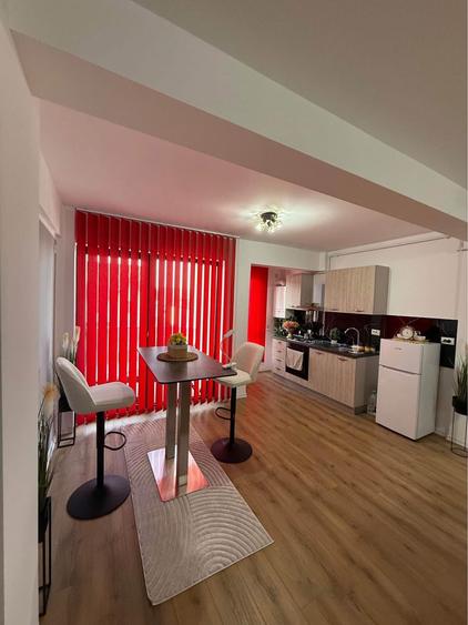 Apartament cu 3 camere în Cetate
