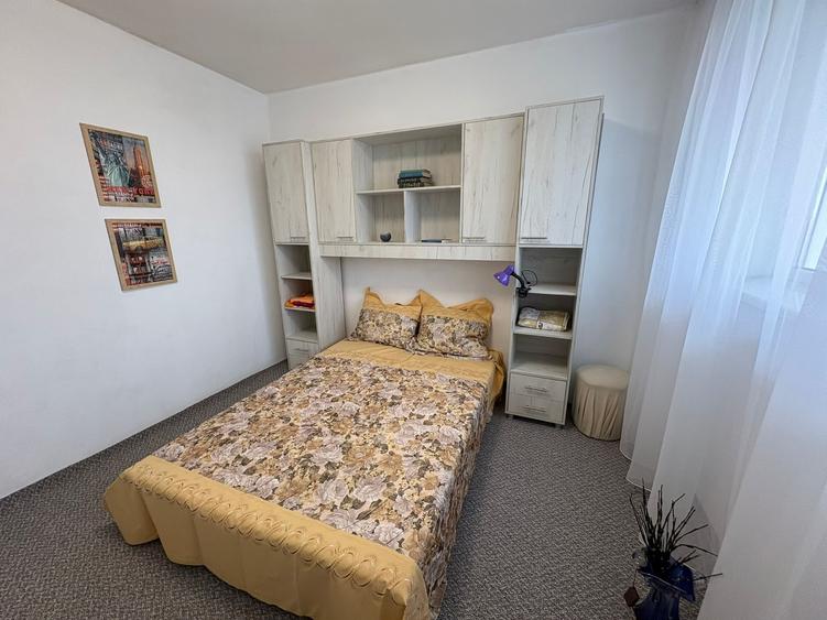 Apartament cu 3 camere decomandat, mobilat în P-ța Reșița
