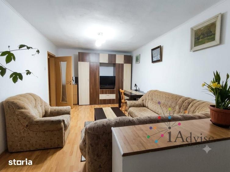 Apartament cu 3 camere decomandat în Valea Cetății