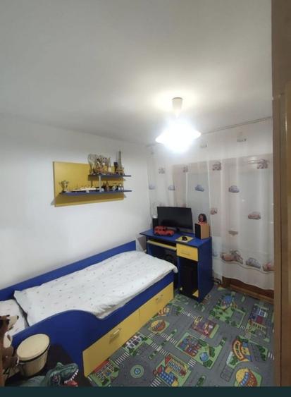 Apartament cu 4 camere decomandat în Ultracentral